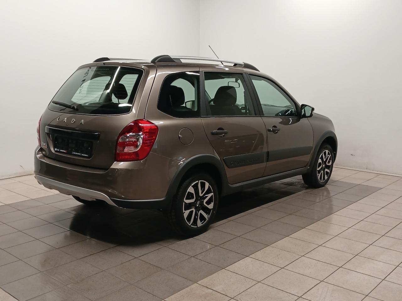 Легковой автотранспорт - LADA Granta Cross 1.6 MT (106 л.с.)