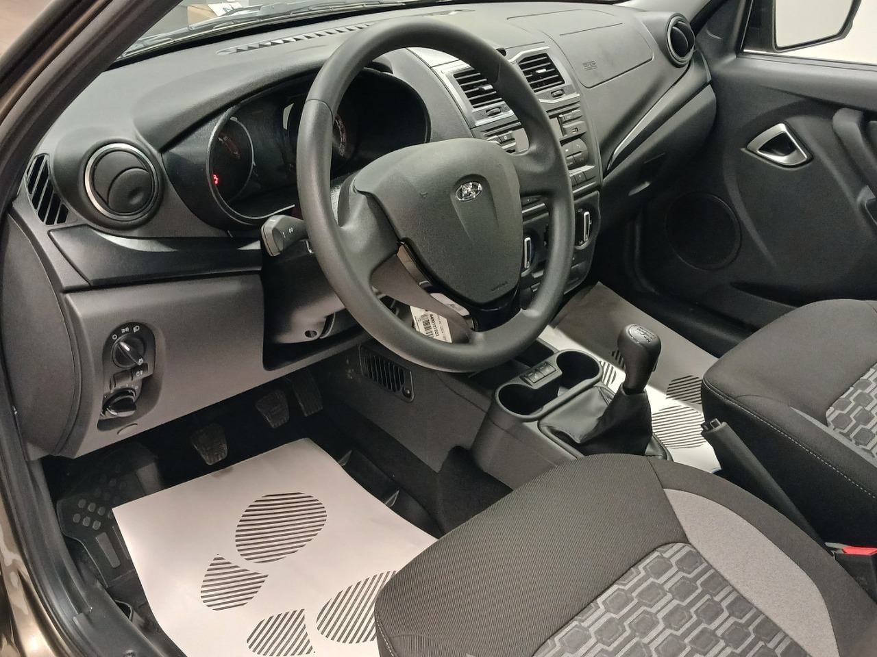 Легковой автотранспорт - LADA Granta Cross 1.6 MT (106 л.с.)