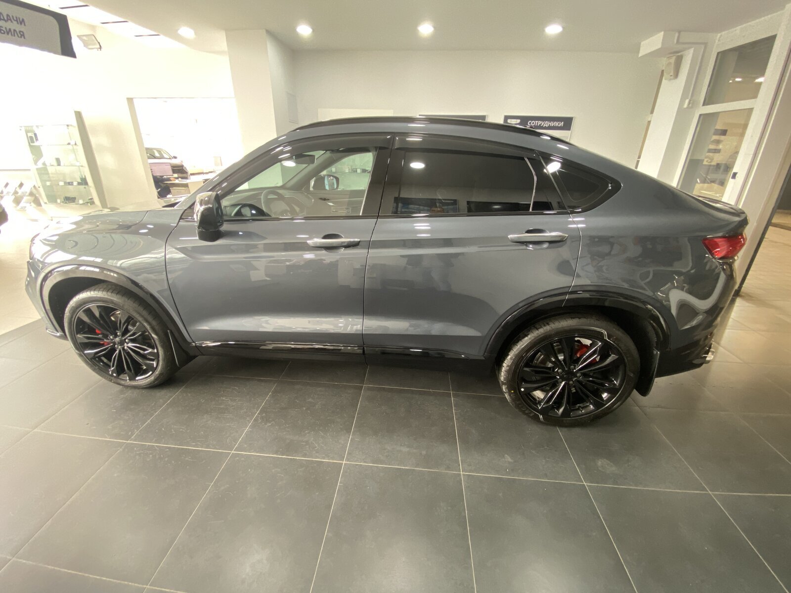 Легковой автотранспорт - GEELY Tugella 