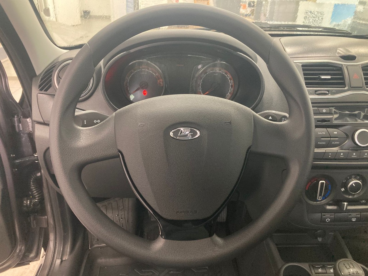 Легковой автотранспорт - LADA Granta Cross 1.6 MT (90 л.с.)