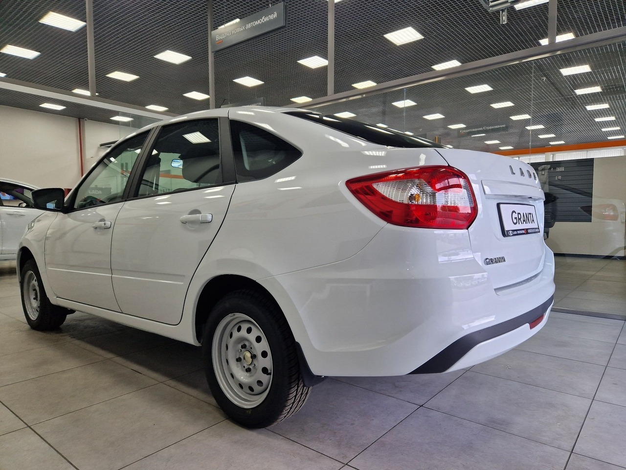 Легковой автотранспорт - LADA Granta 1.6 MT (90 л.с.)