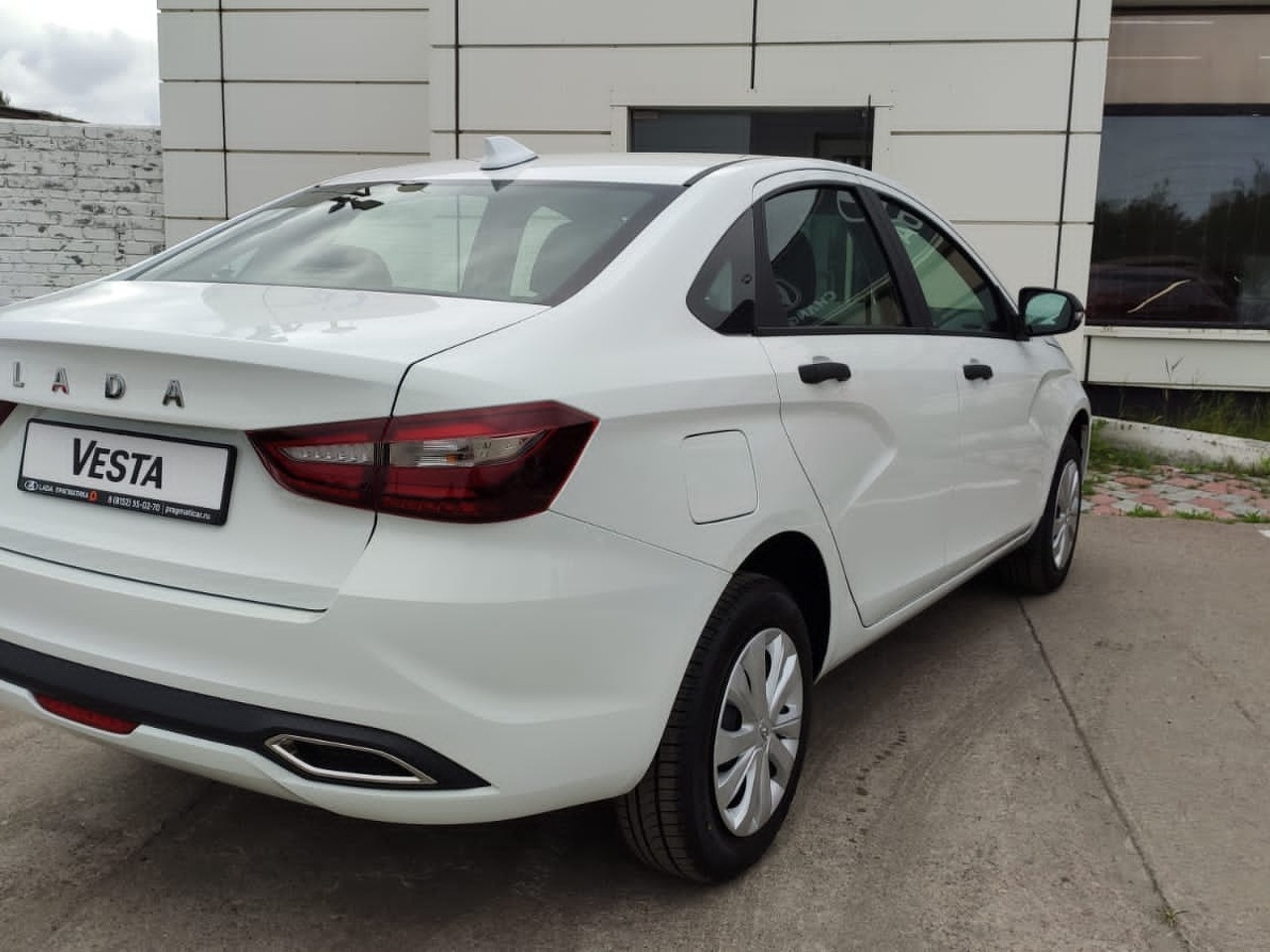 Легковой автотранспорт - LADA Vesta 1.6 MT (106 л.с.)