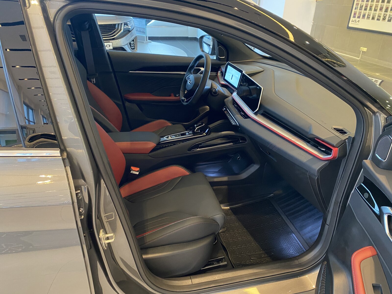 Легковой автотранспорт - GEELY Coolray 