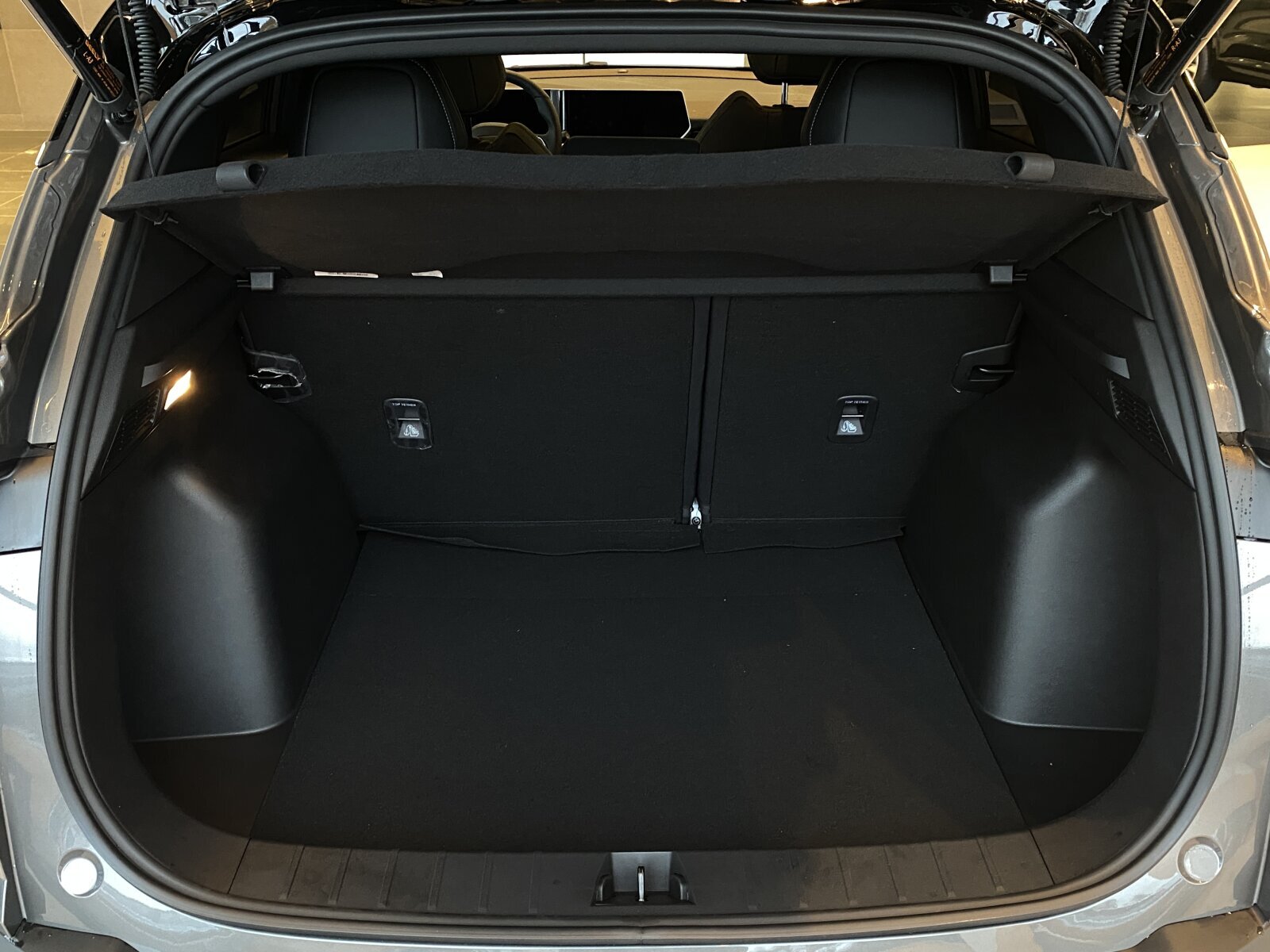 Легковой автотранспорт - GEELY Coolray 