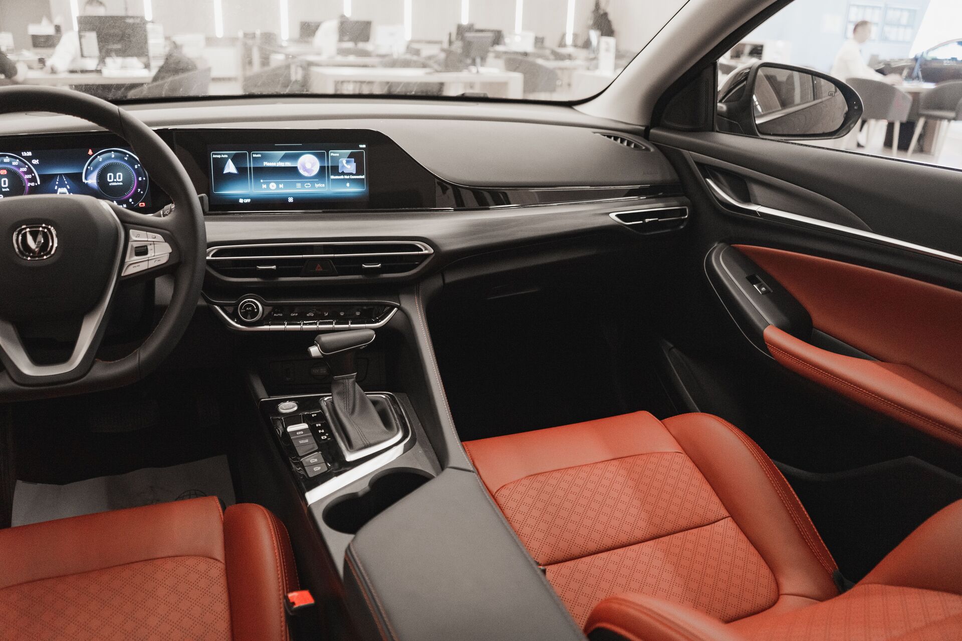 Легковой автотранспорт - CHANGAN Eado Plus 1.4 AMT (155 л.с.)