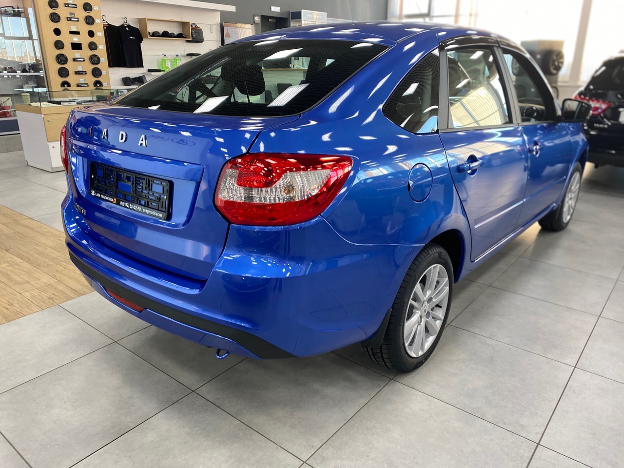 Легковой автотранспорт - LADA Granta 1.6 MT (90 л.с.)