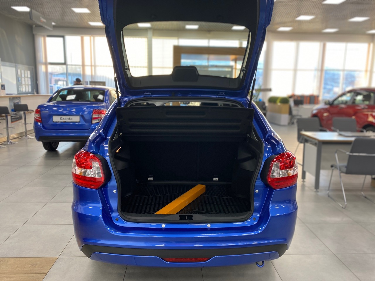 Легковой автотранспорт - LADA Granta 1.6 MT (90 л.с.)