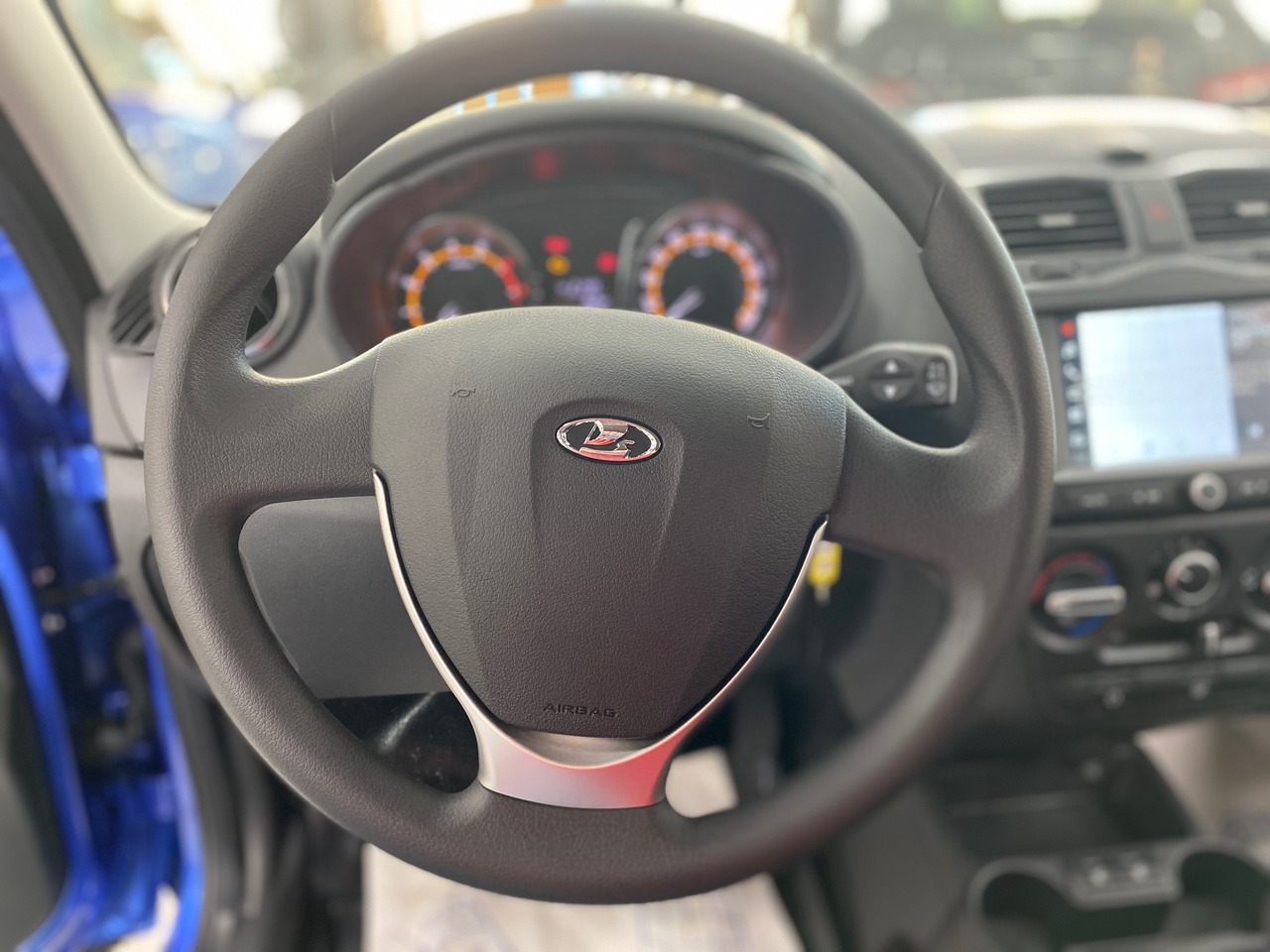 Легковой автотранспорт - LADA Granta 1.6 MT (90 л.с.)