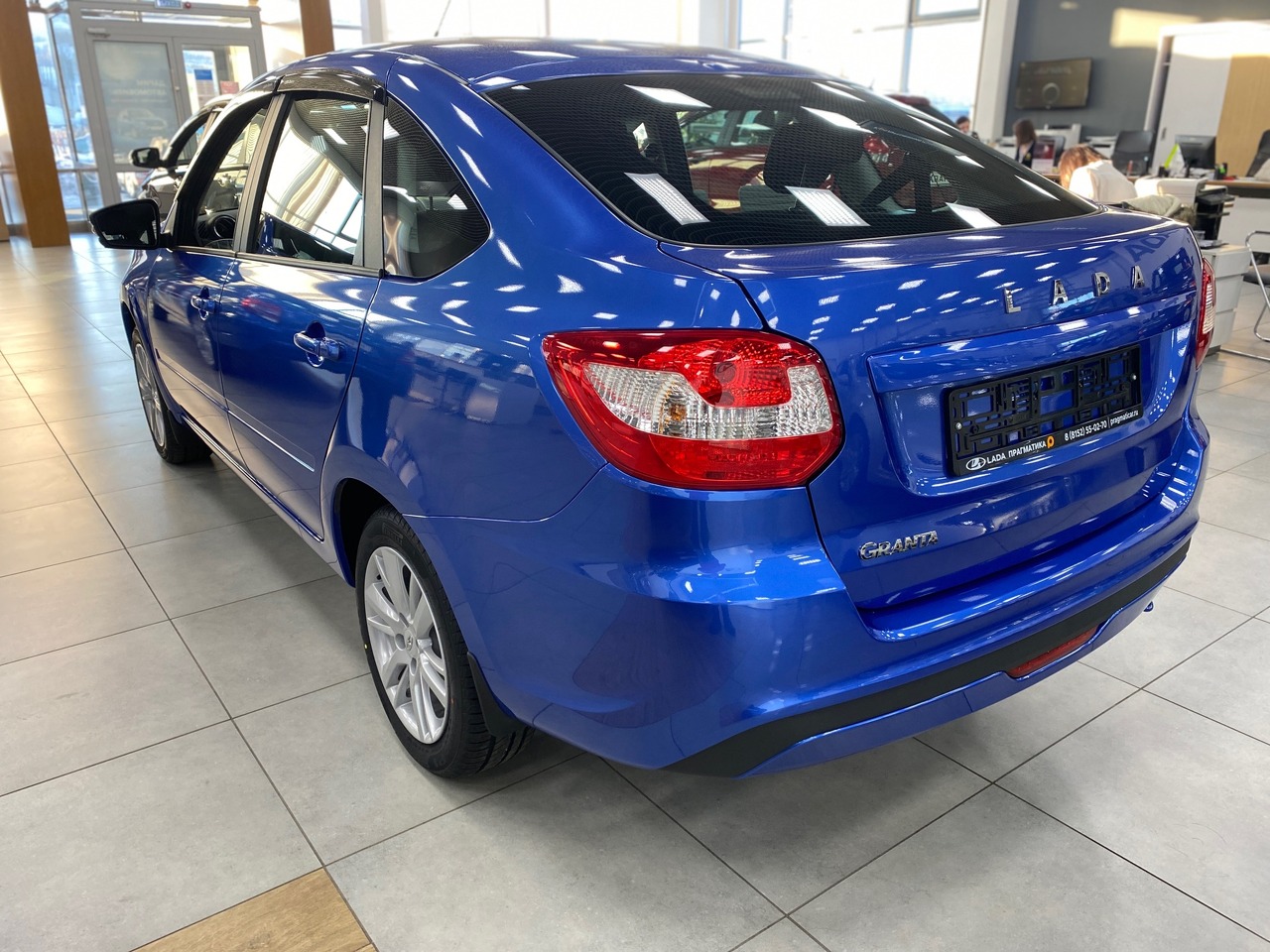 Легковой автотранспорт - LADA Granta 1.6 MT (90 л.с.)