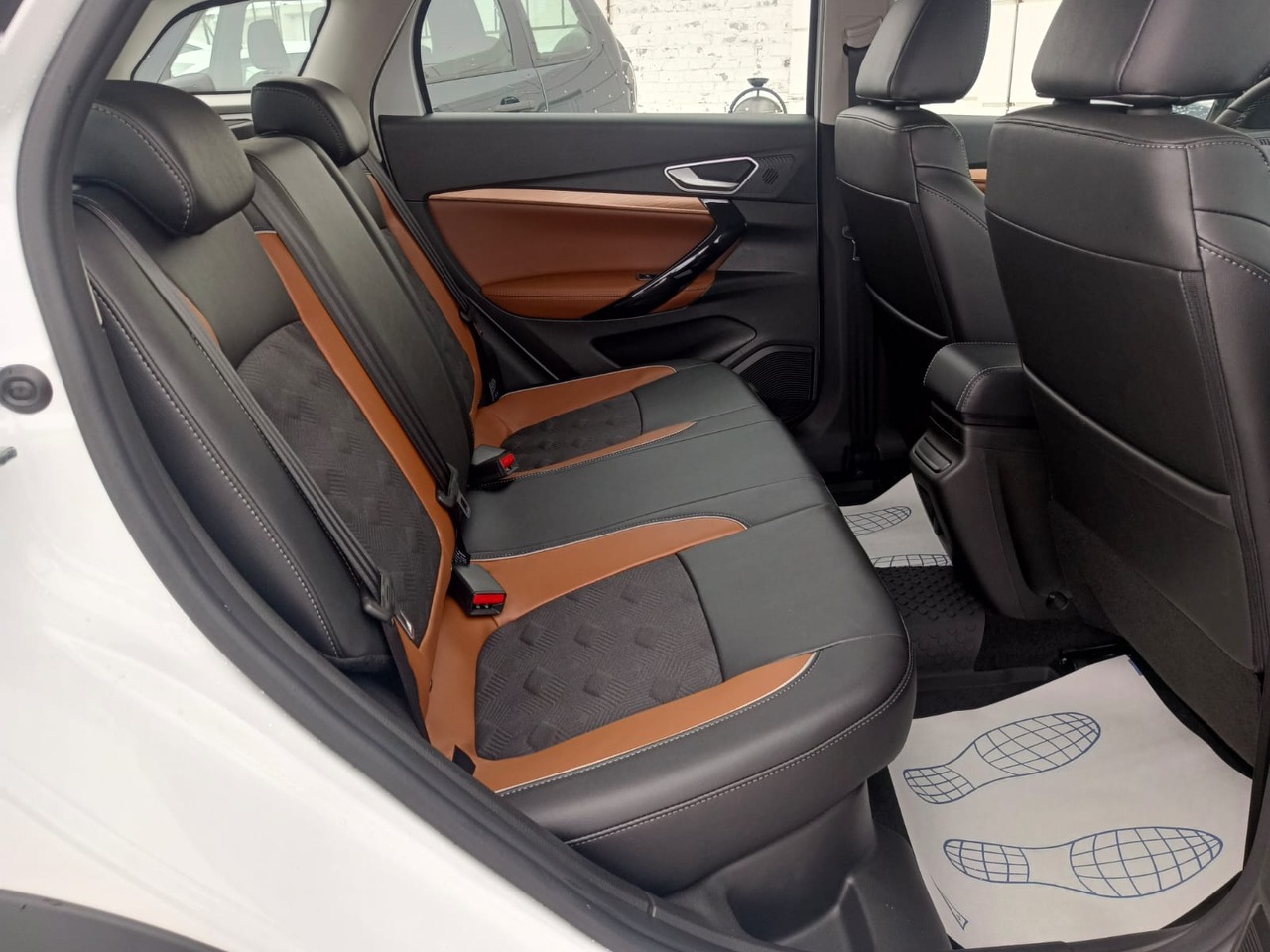 Легковой автотранспорт - Vesta SW Cross 1.8 CVT (122 л.с.)