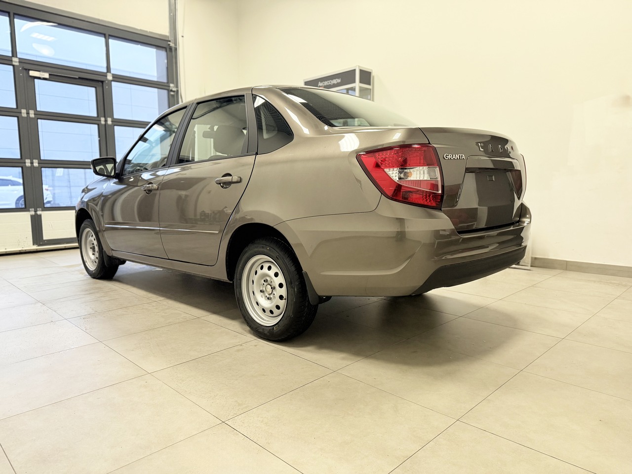 Легковой автотранспорт - LADA Granta 1.6 MT (90 л.с.)