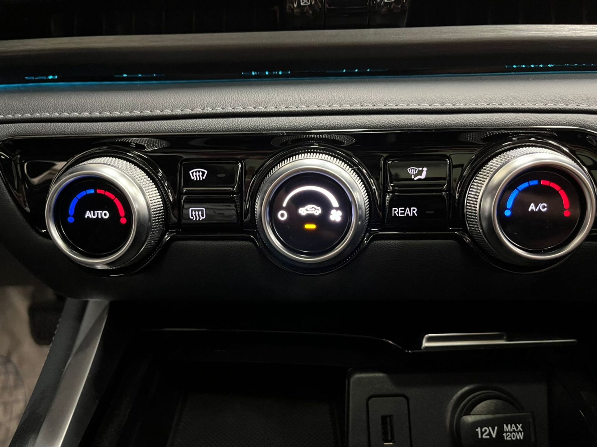 Легковой автотранспорт - CHANGAN CS95 2.0 AT (226 л.с.) 4WD