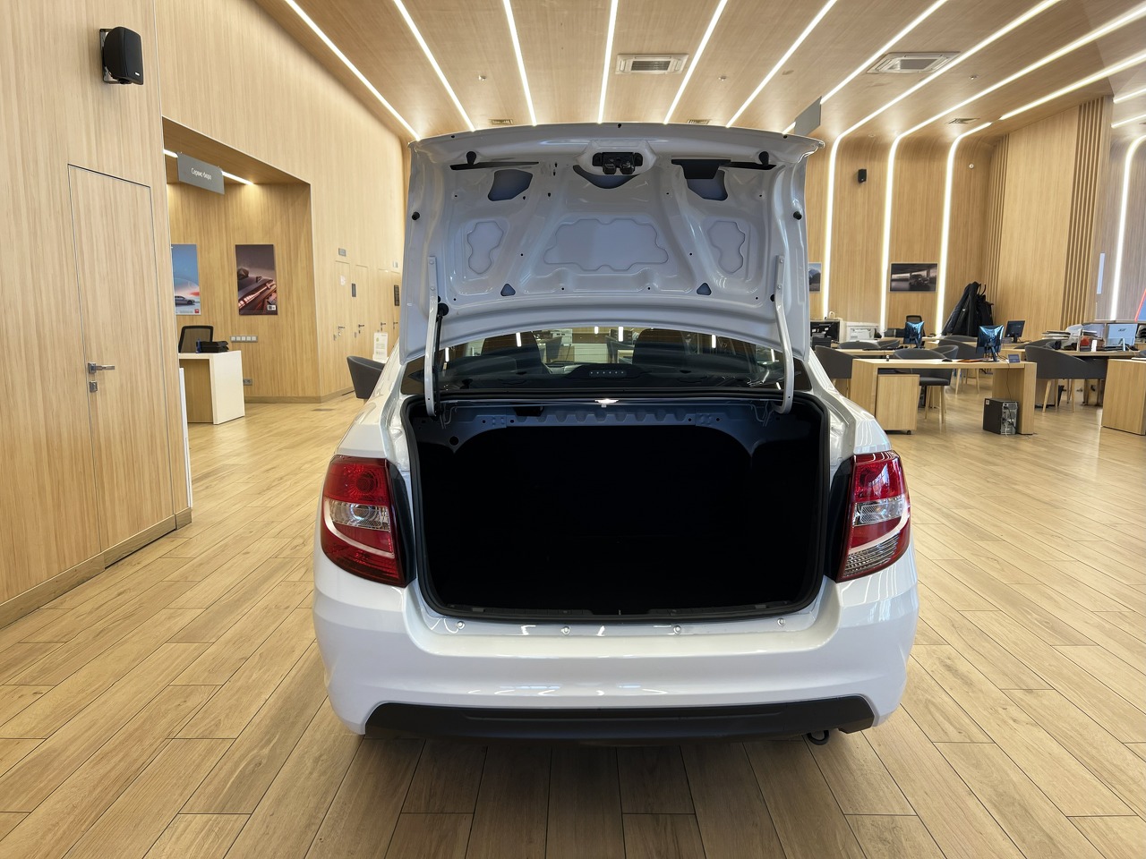 Легковой автотранспорт - LADA Granta 1.6 MT (90 л.с.)