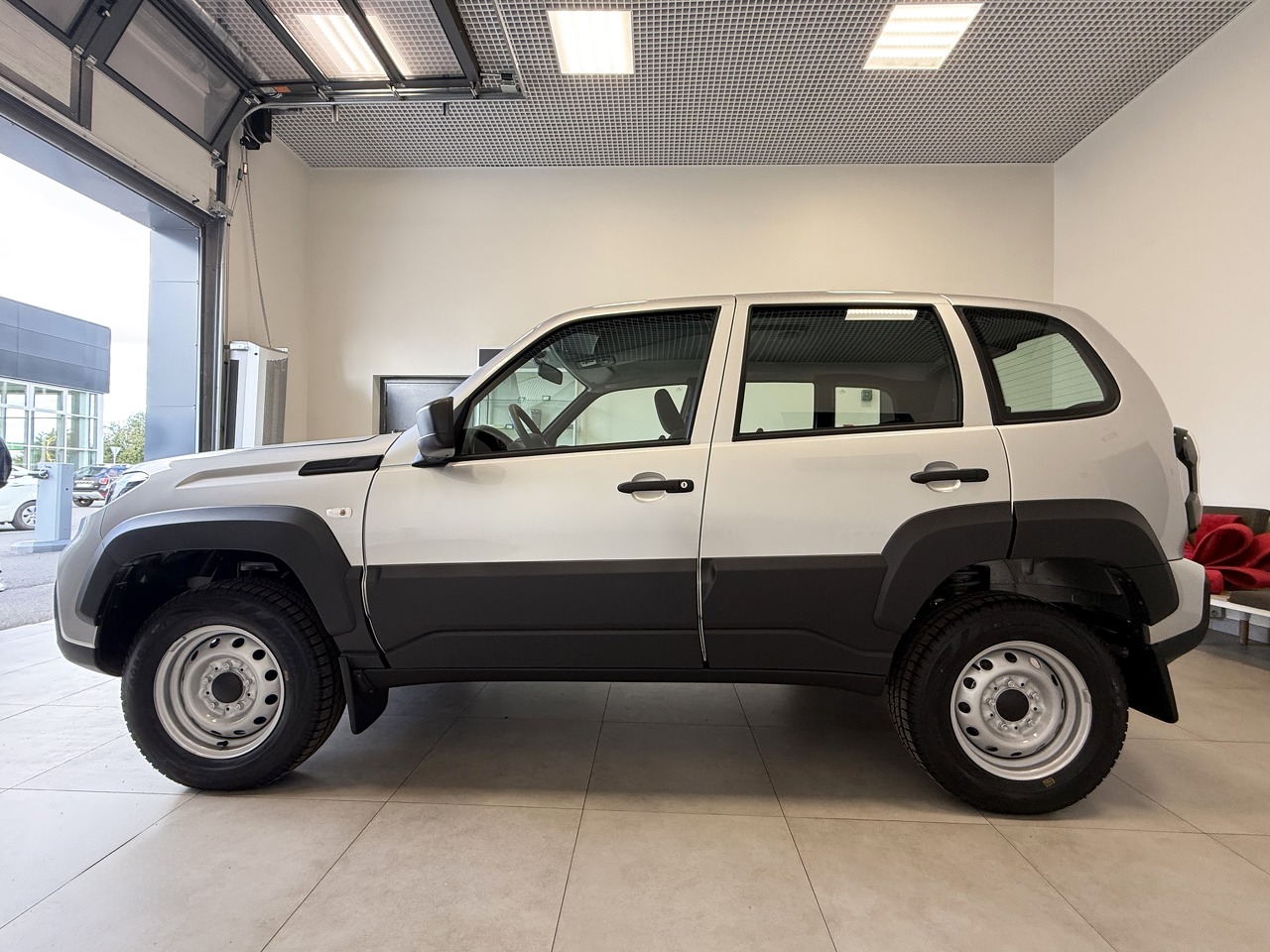 Легковой автотранспорт - LADA Niva Travel 1.7 MT (83 л.с.) 4WD