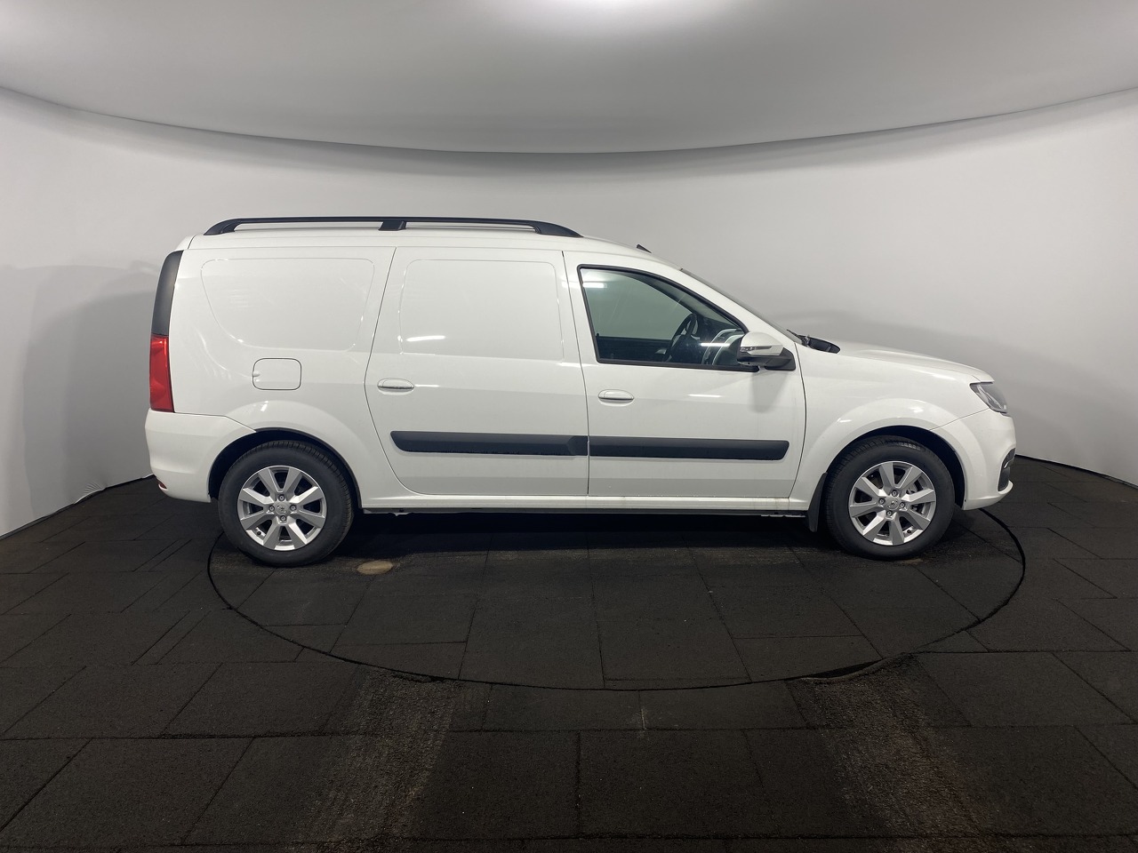 Легковой автотранспорт - LADA Largus CNG 1.6 MT (106 л.с.)