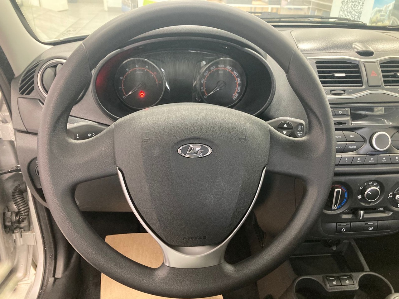 Легковой автотранспорт - LADA Granta 1.6 MT (106 л.с.)