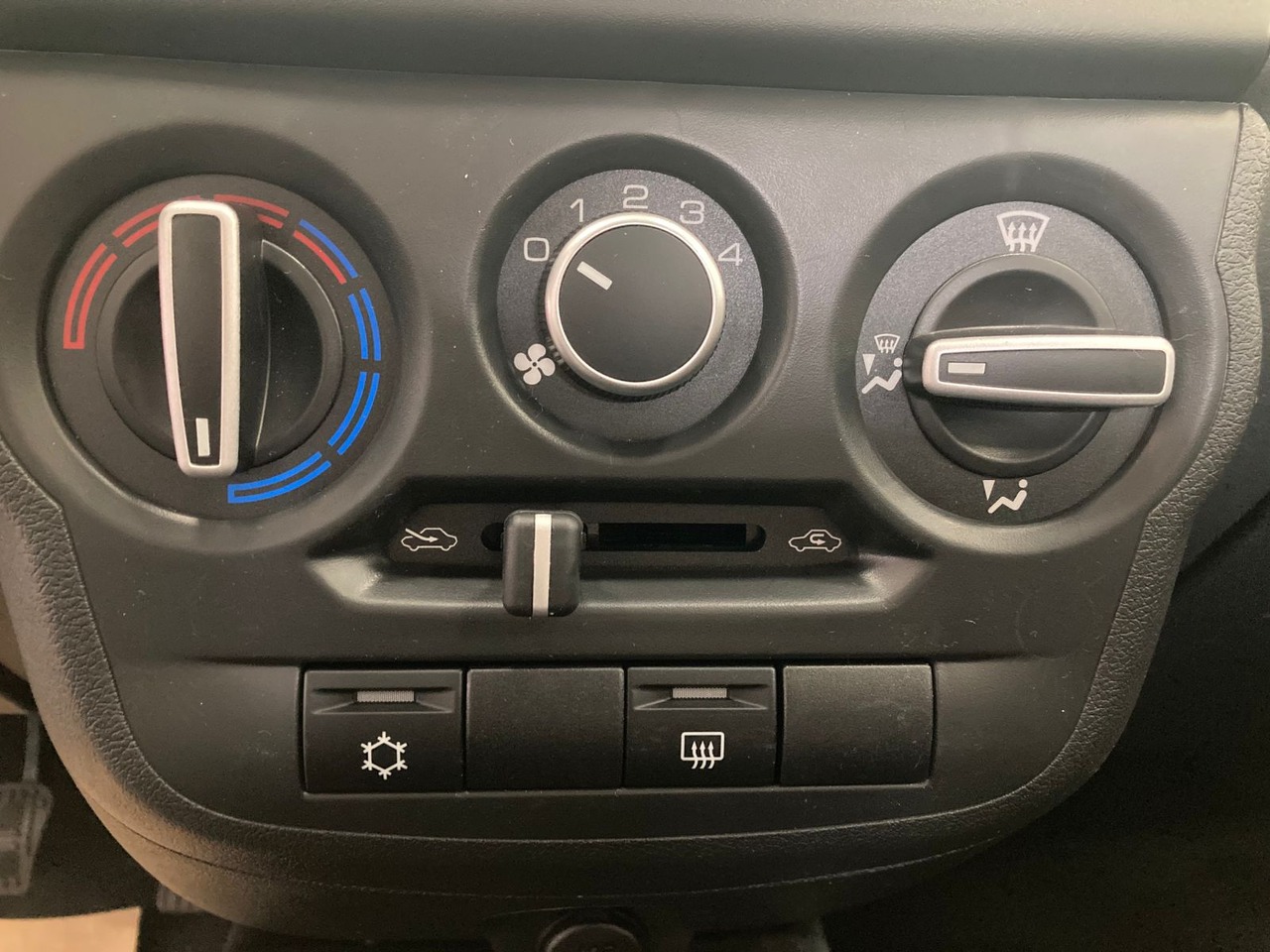 Легковой автотранспорт - LADA Granta 1.6 MT (106 л.с.)