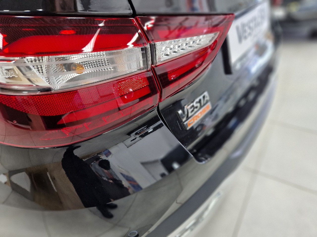 Легковой автотранспорт - LADA Vesta SW Cross 1.8 CVT (122 л.с.)