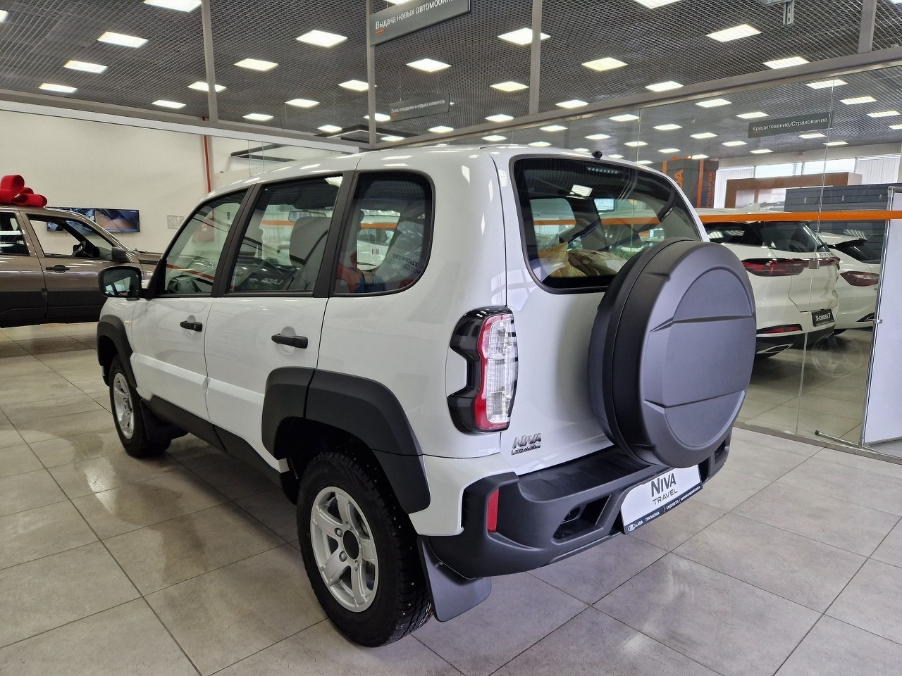 Легковой автотранспорт - LADA Niva Travel 1.7 MT (83 л.с.) 4WD