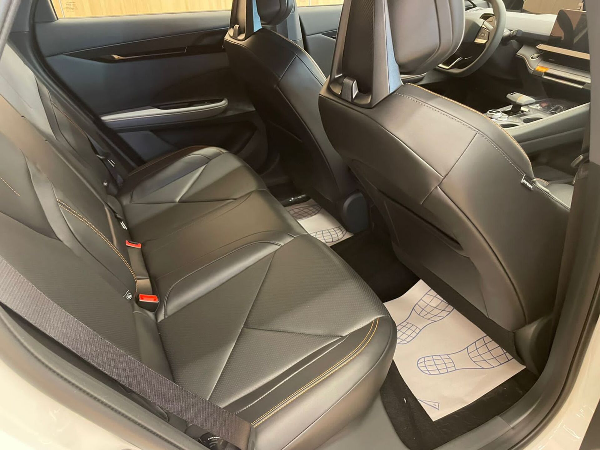 Легковой автотранспорт - CHANGAN UNI-V 1.5 AMT (181 л.с.)