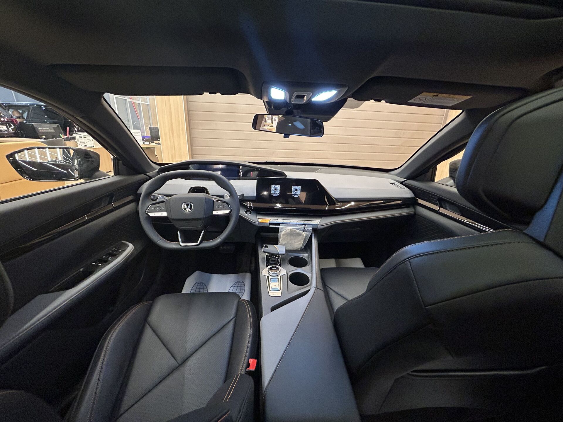 Легковой автотранспорт - CHANGAN UNI-V 1.5 AMT (181 л.с.)