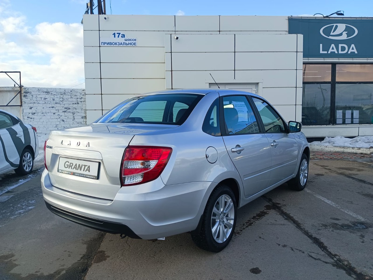 Легковой автотранспорт - Granta 1.6 MT (90 л.с.)