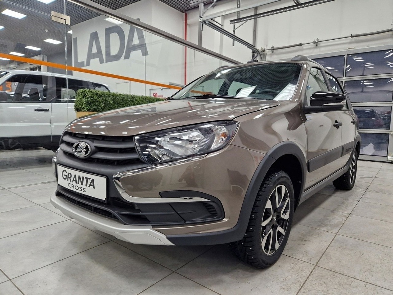Легковой автотранспорт - LADA Granta Cross 1.6 MT (90 л.с.)