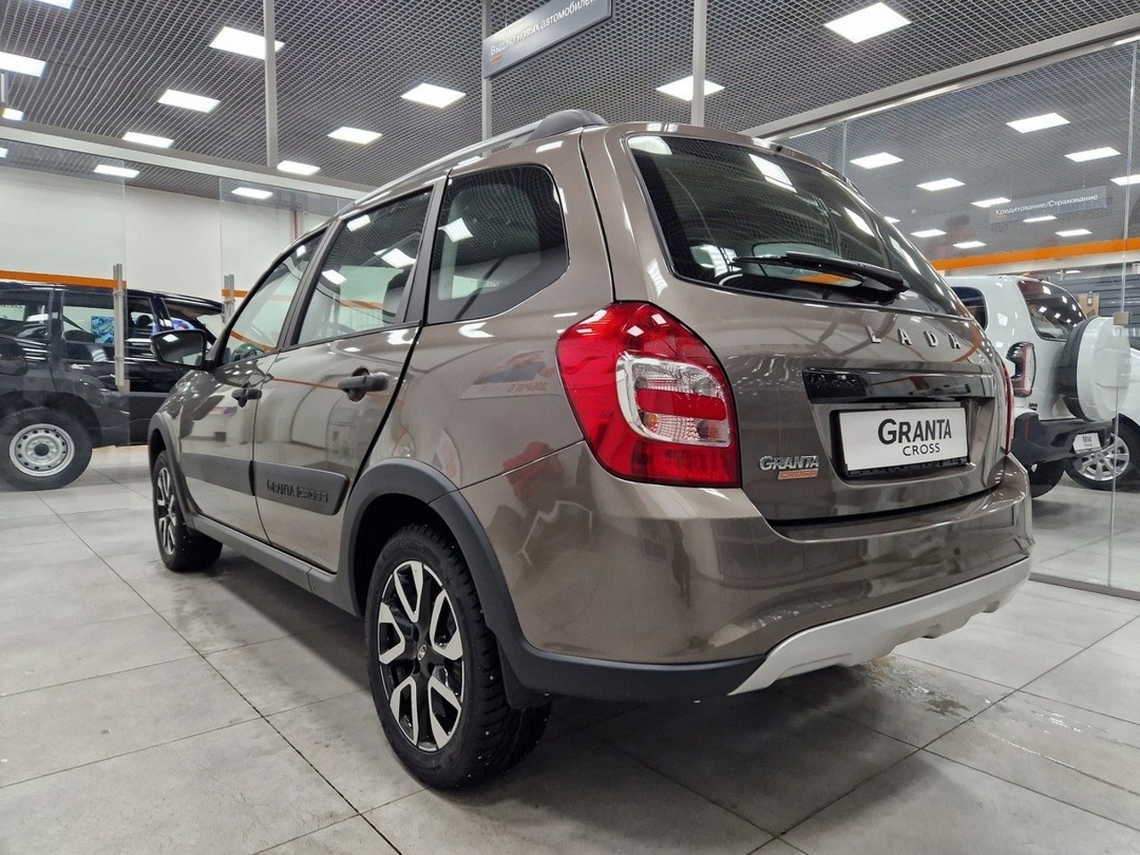 Легковой автотранспорт - LADA Granta Cross 1.6 MT (90 л.с.)