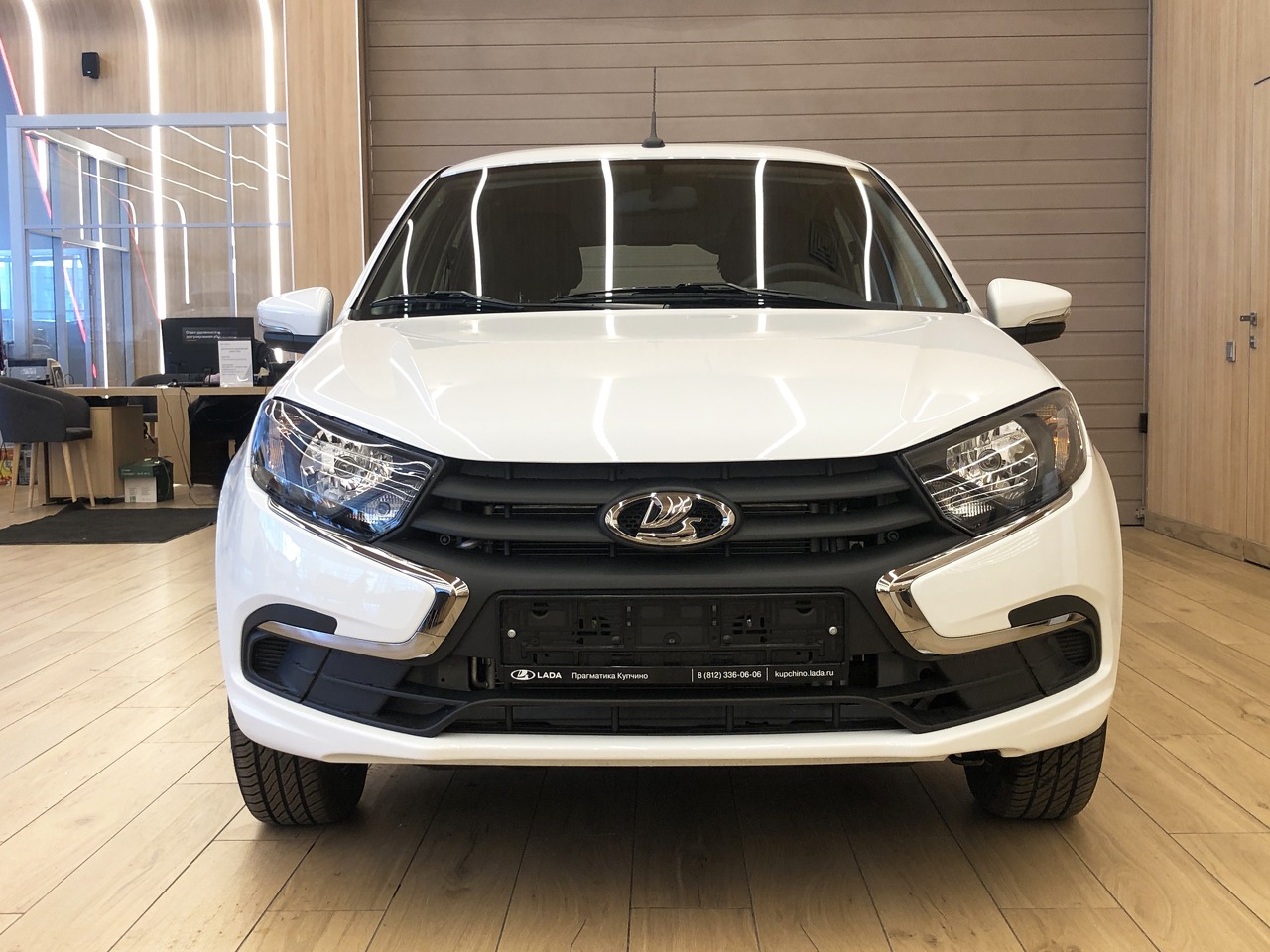 Легковой автотранспорт - LADA Granta 1.6 MT (90 л.с.)