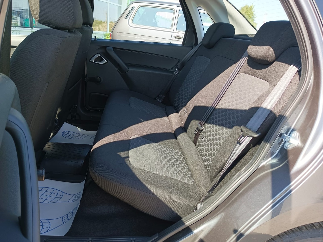 Легковой автотранспорт - LADA Granta 1.6 MT (90 л.с.)