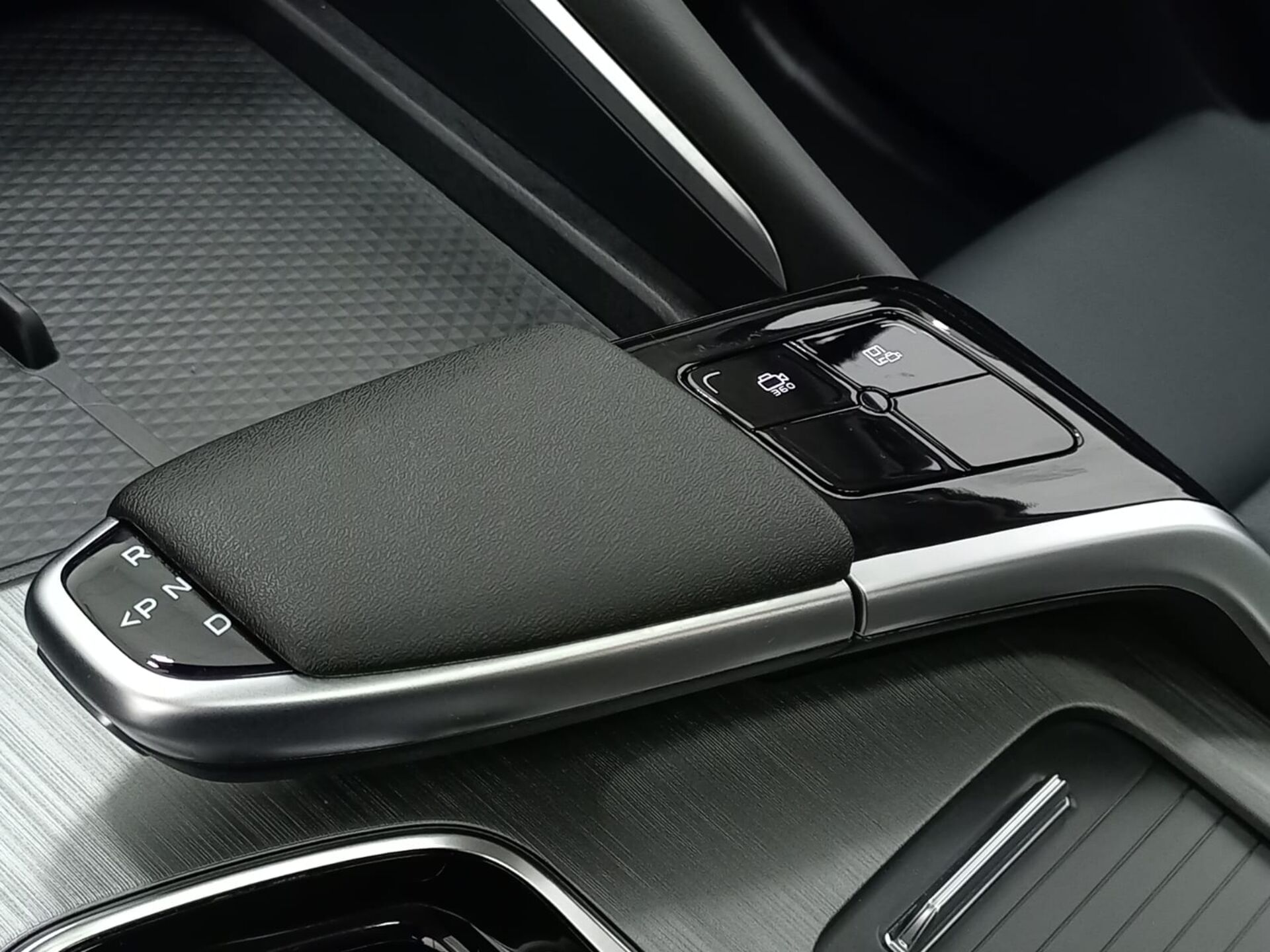 Легковой автотранспорт - CHANGAN UNI-T 1.5 AMT (167 л.с.)