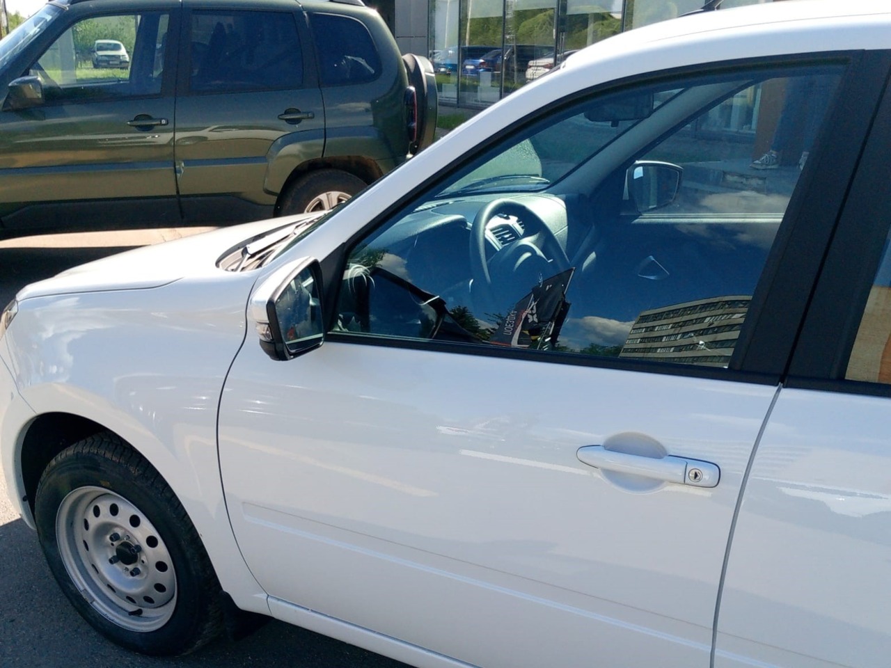 Легковой автотранспорт - LADA Granta 1.6 MT (90 л.с.)