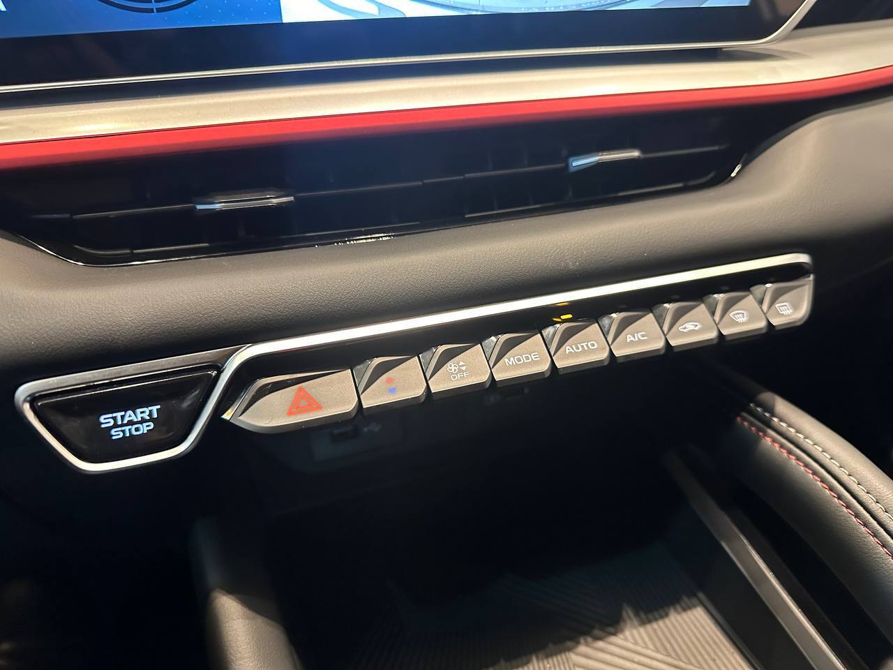 Легковой автотранспорт - GEELY Coolray 