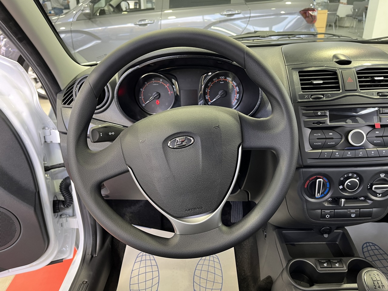 Легковой автотранспорт - Granta 1.6 MT (90 л.с.)