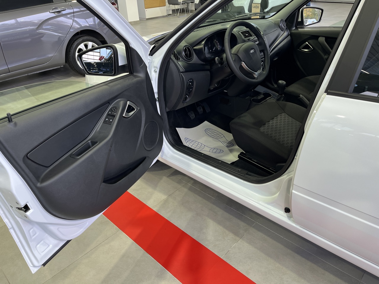Легковой автотранспорт - Granta 1.6 MT (90 л.с.)