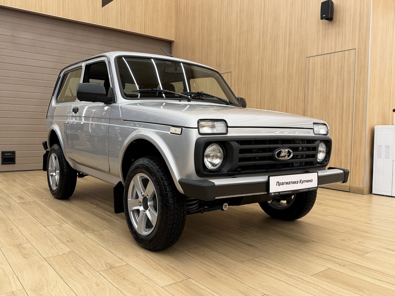 Легковой автотранспорт - LADA Niva Legend 1.7 MT (83 л.с.) 4WD