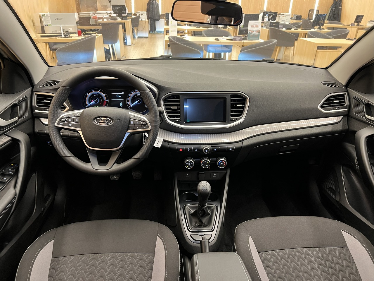 Легковой автотранспорт - LADA Vesta SW 1.6 MT (106 л.с.)