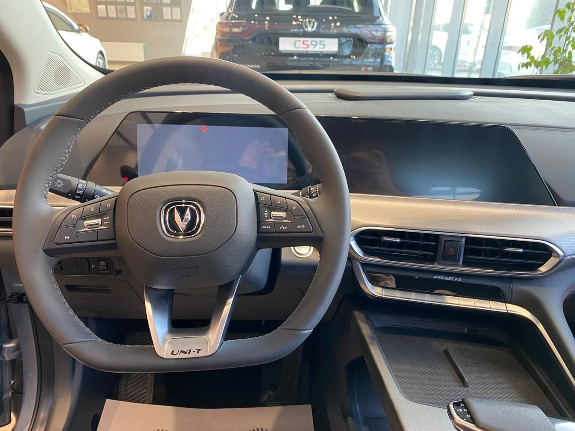 Легковой автотранспорт - CHANGAN UNI-T 1.5 AMT (167 л.с.)