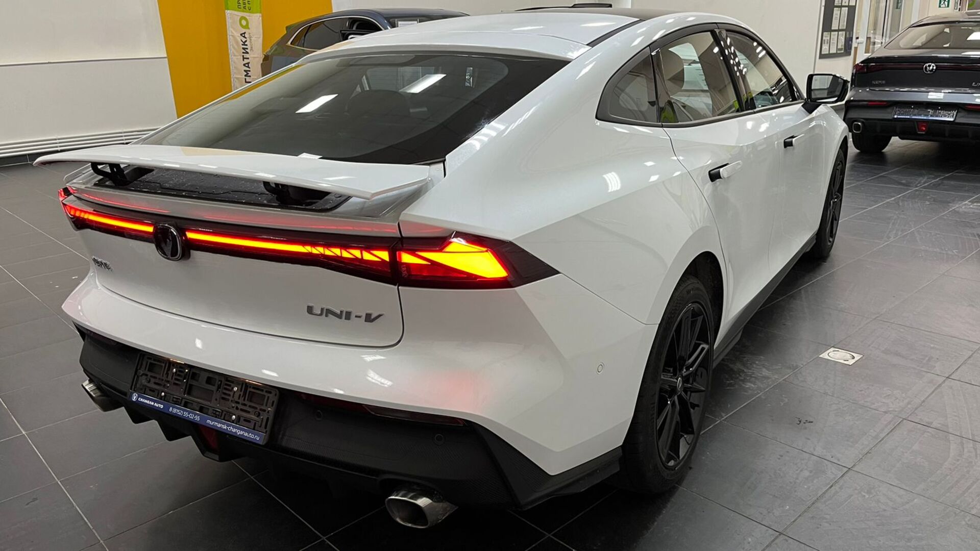 Легковой автотранспорт - CHANGAN UNI-V 1.5 AMT (181 л.с.)