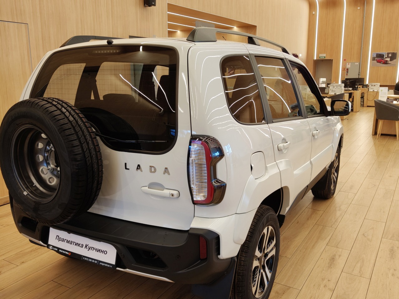 Легковой автотранспорт - LADA Niva Travel 1.7 MT (83 л.с.) 4WD