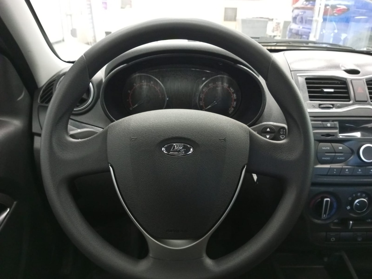 Легковой автотранспорт - LADA Granta 1.6 MT (90 л.с.)