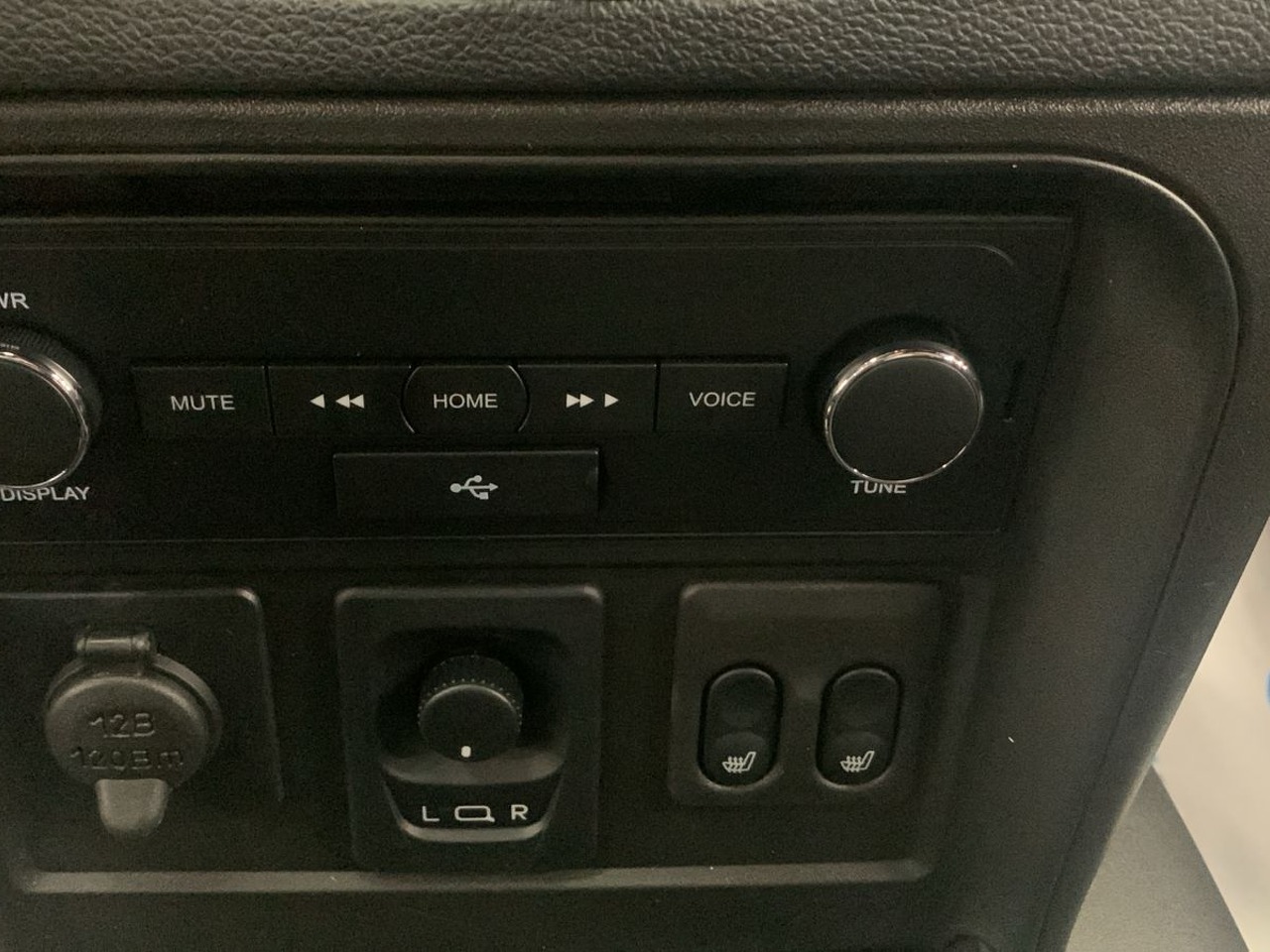 Легковой автотранспорт - LADA Niva Travel 1.7 MT (83 л.с.) 4WD