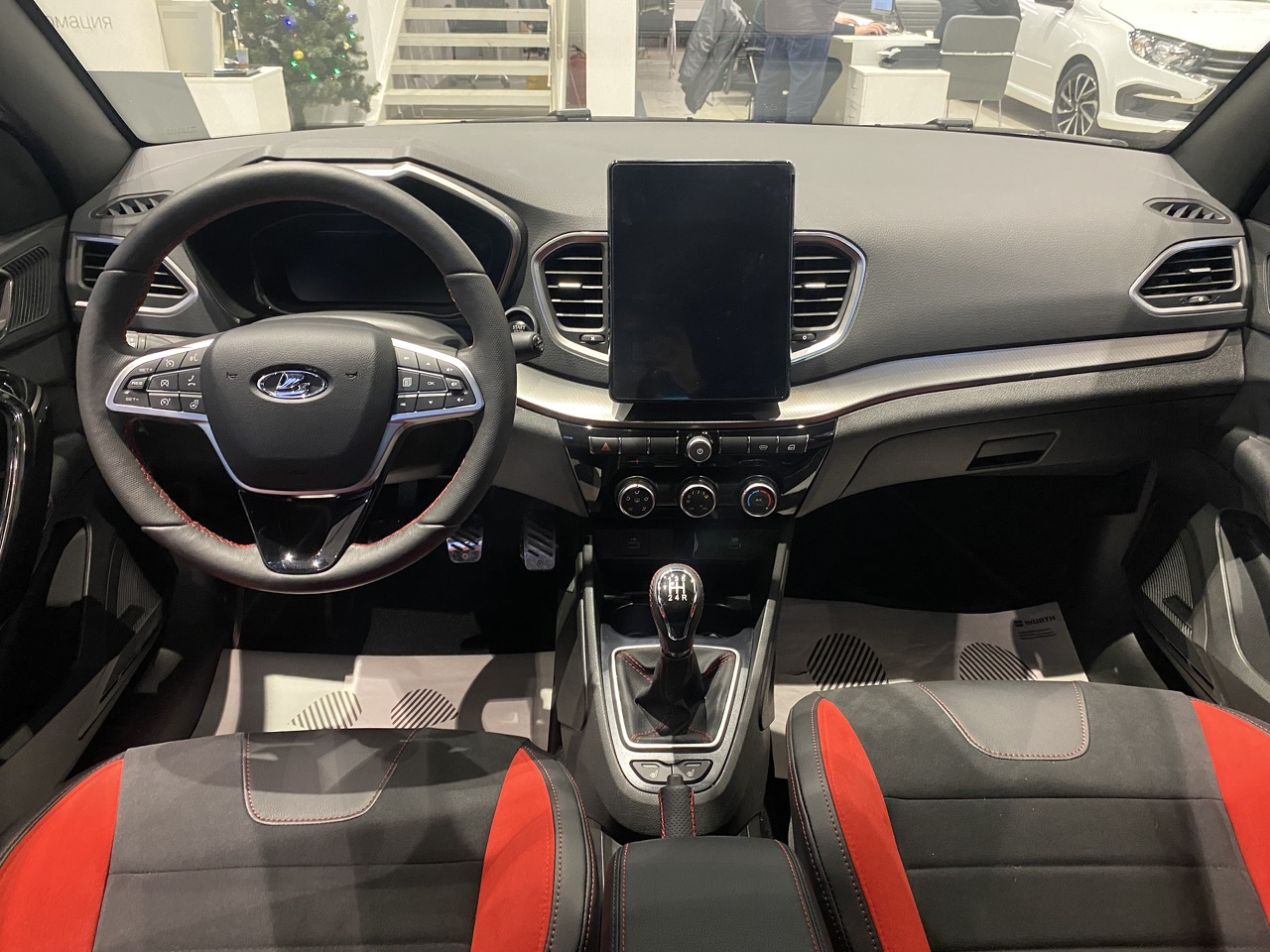 Легковой автотранспорт - Vesta Sportline 1.6 MT (118 л.с.)