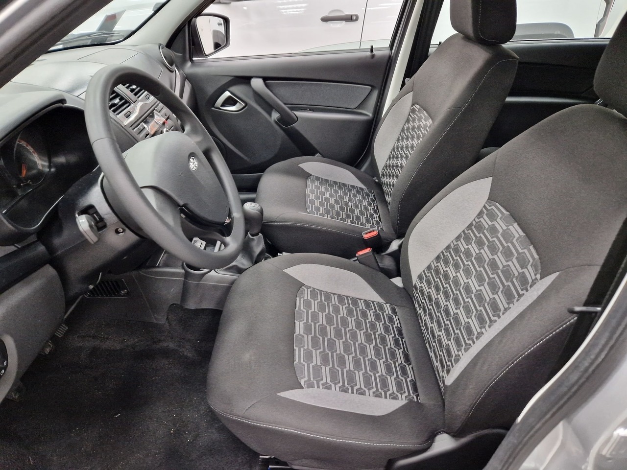 Легковой автотранспорт - LADA Granta Cross 1.6 MT (106 л.с.)