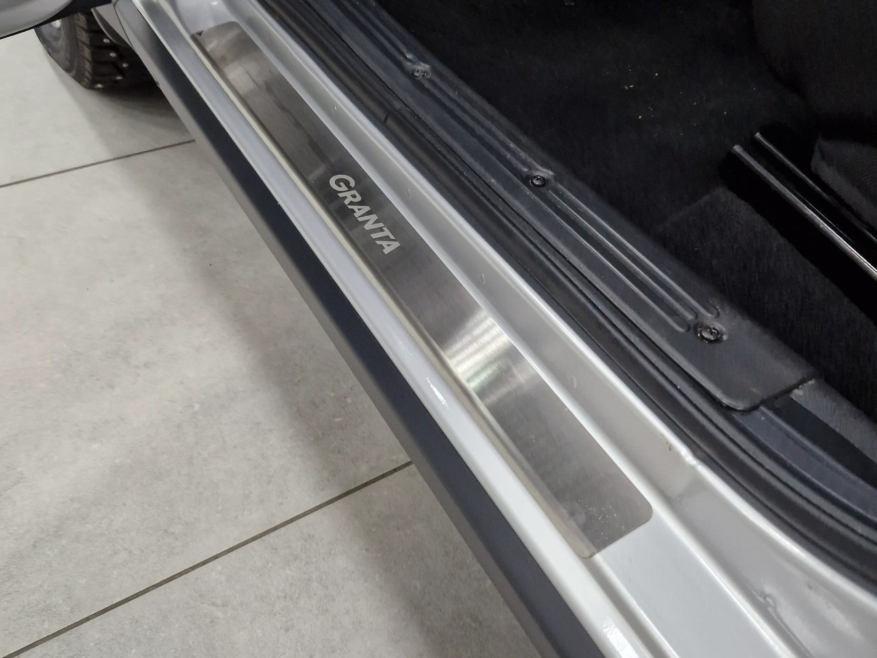 Легковой автотранспорт - LADA Granta Cross 1.6 MT (106 л.с.)