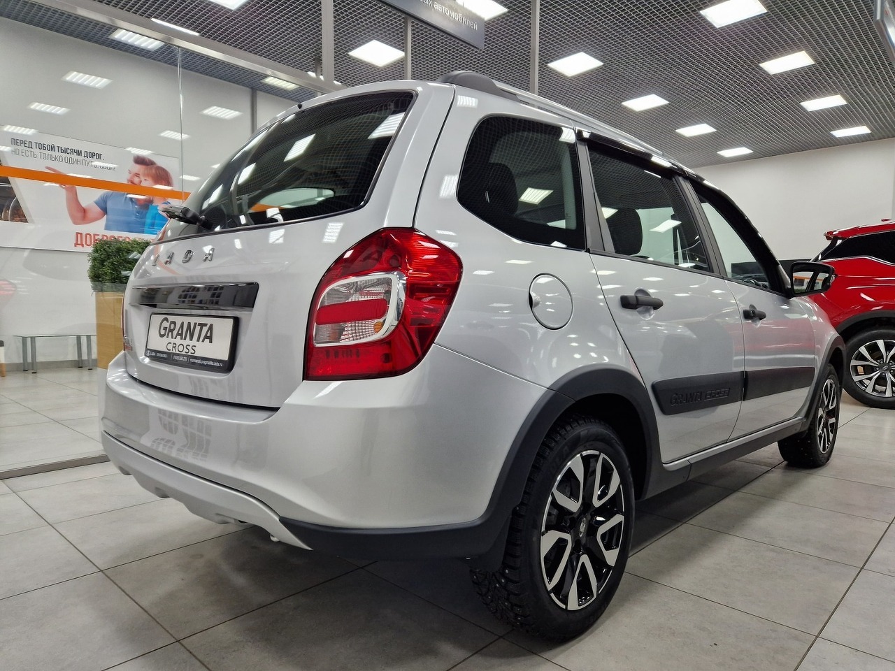 Легковой автотранспорт - LADA Granta Cross 1.6 MT (106 л.с.)