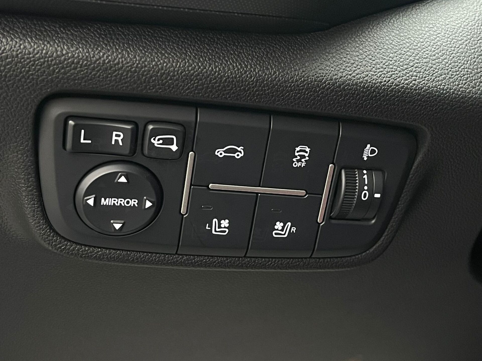 Легковой автотранспорт - CHANGAN Eado Plus 1.4 AMT (155 л.с.)