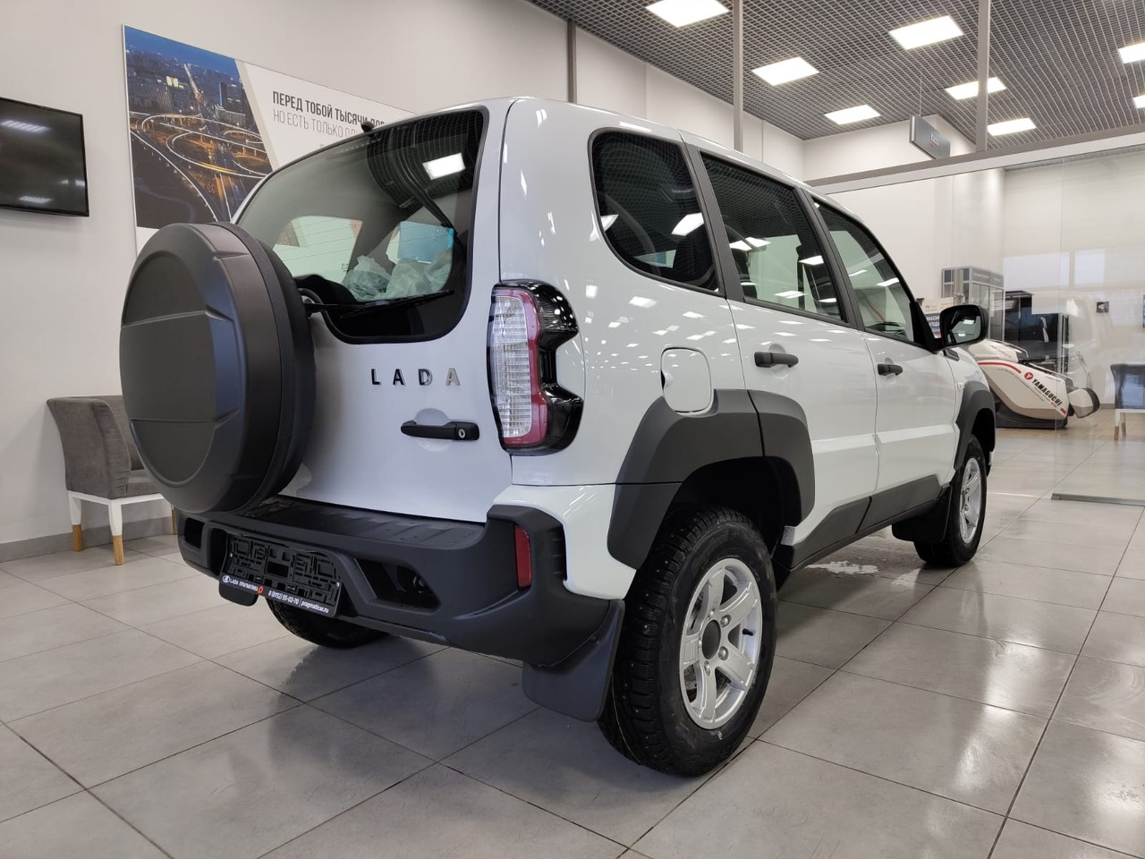 Легковой автотранспорт - Niva 1.7 MT (80 л.с.) 4WD