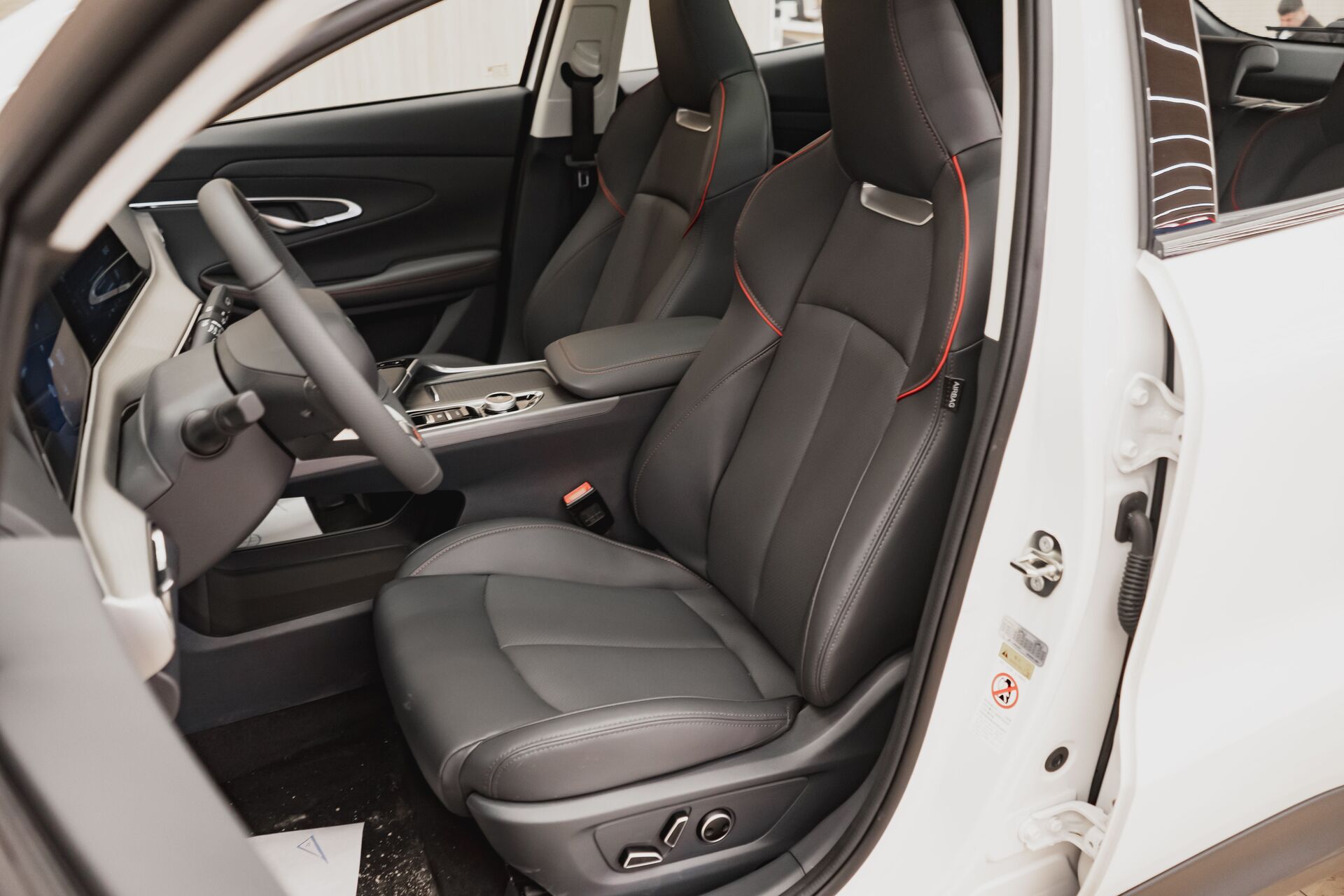 Легковой автотранспорт - CHANGAN UNI-T 1.5 AMT (167 л.с.)