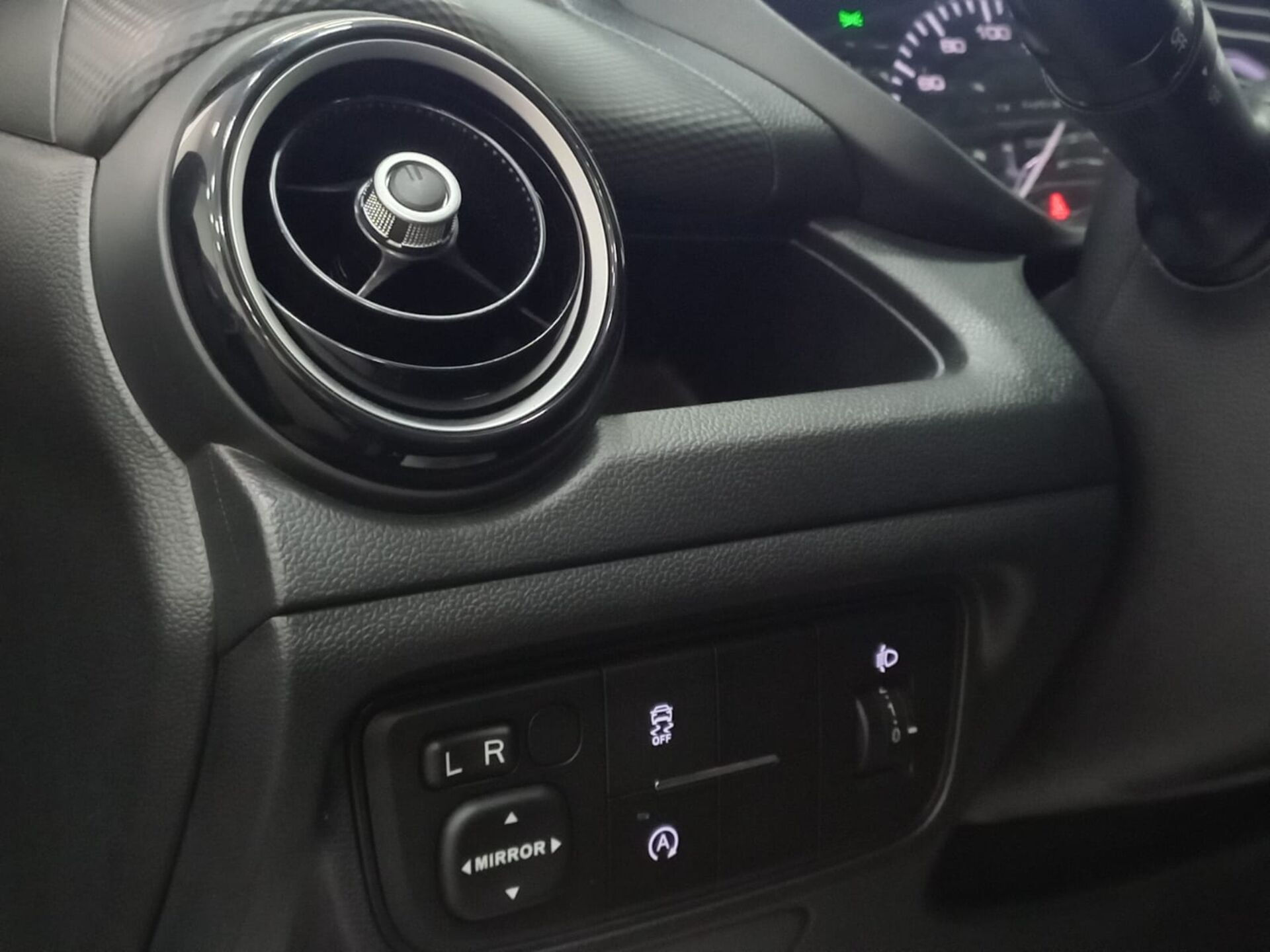 Легковой автотранспорт - CHANGAN Alsvin 1.5 AMT (98 л.с.)